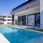 Samara With Pool - Happy شقة بولا