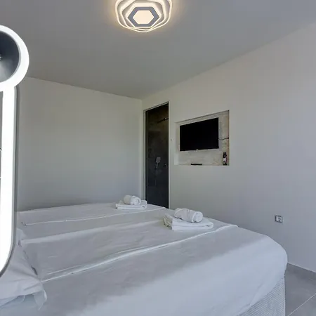 Apartment Samara With Pool - Happy *