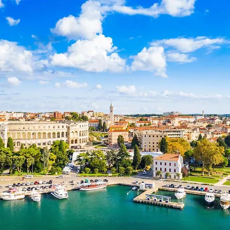 Apartment Samara With Pool - Happy *